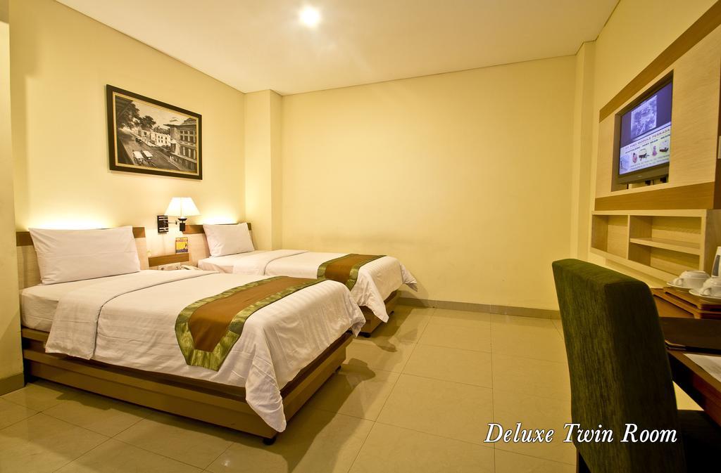 De Batara Hotel Бандунг Экстерьер фото