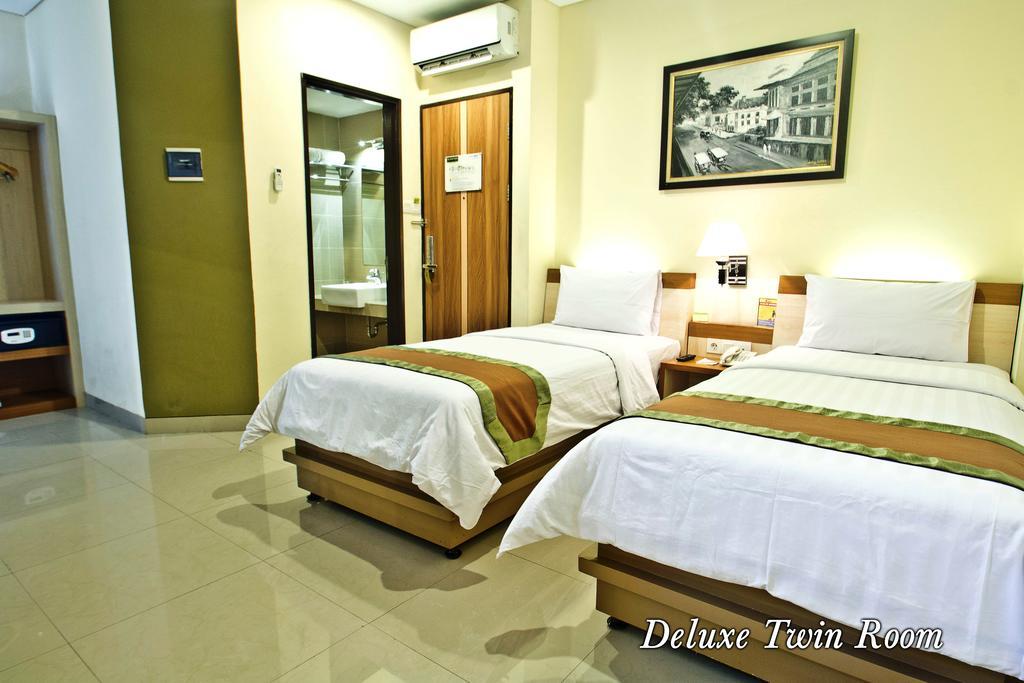 De Batara Hotel Бандунг Экстерьер фото
