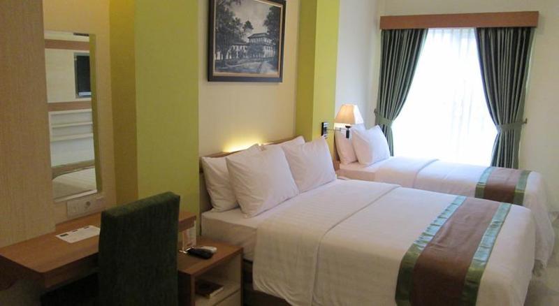 De Batara Hotel Бандунг Экстерьер фото