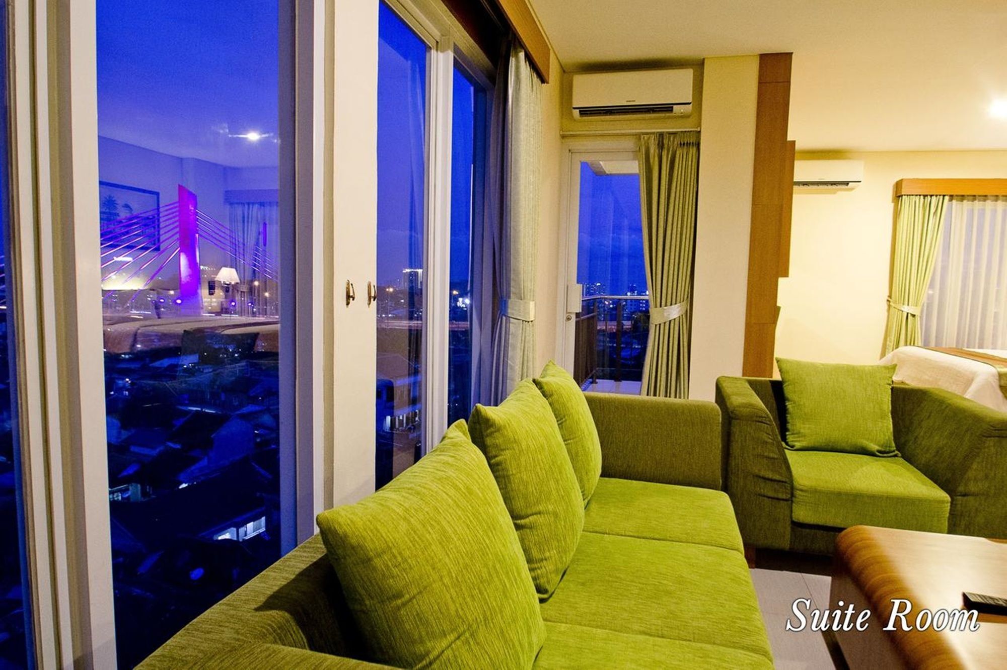 De Batara Hotel Бандунг Экстерьер фото